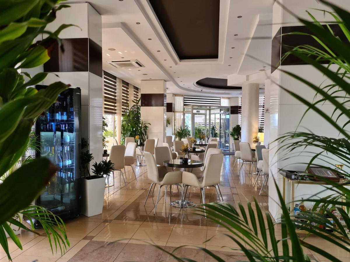Arvi Hotel