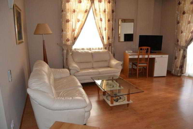 Arvi 4* Durrës