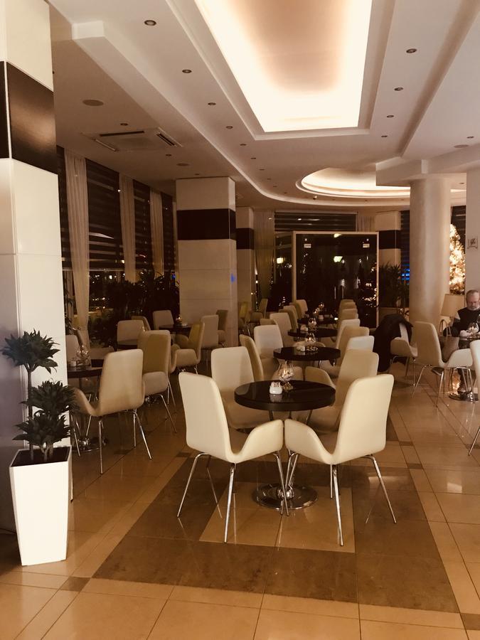 Arvi Hotel
